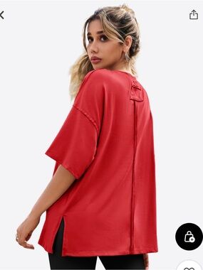 NWT Womens Classic Crew Neck T-Shirt - Red